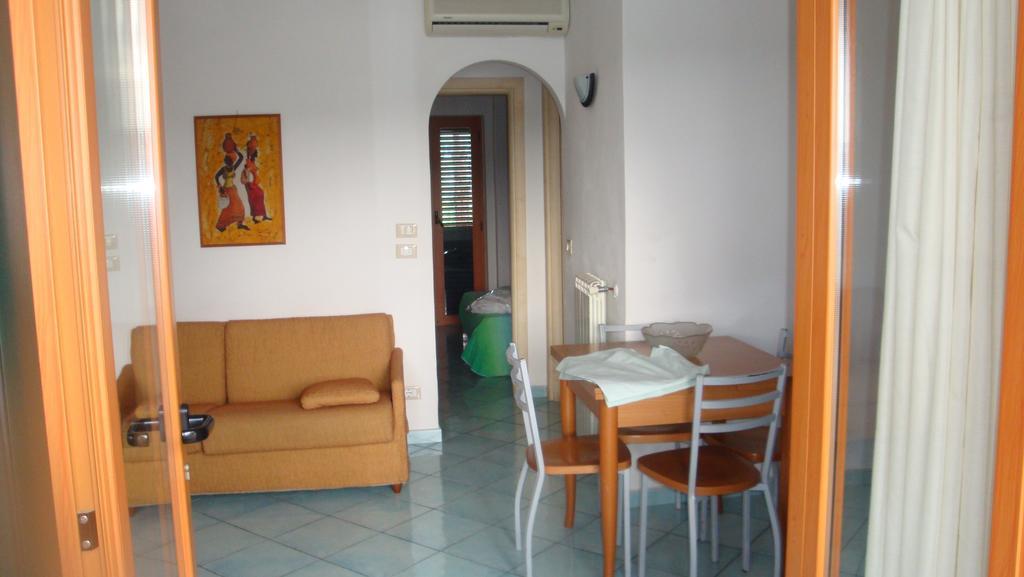 Ischia Uno Residence Forio di Ischia Стая снимка