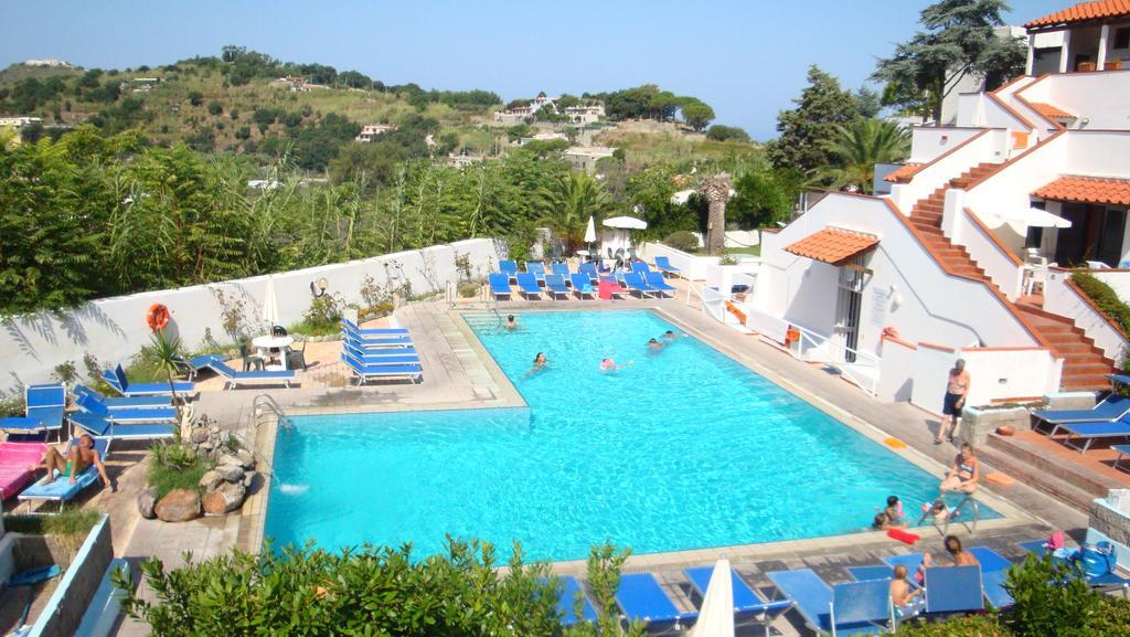 Ischia Uno Residence Forio di Ischia Екстериор снимка