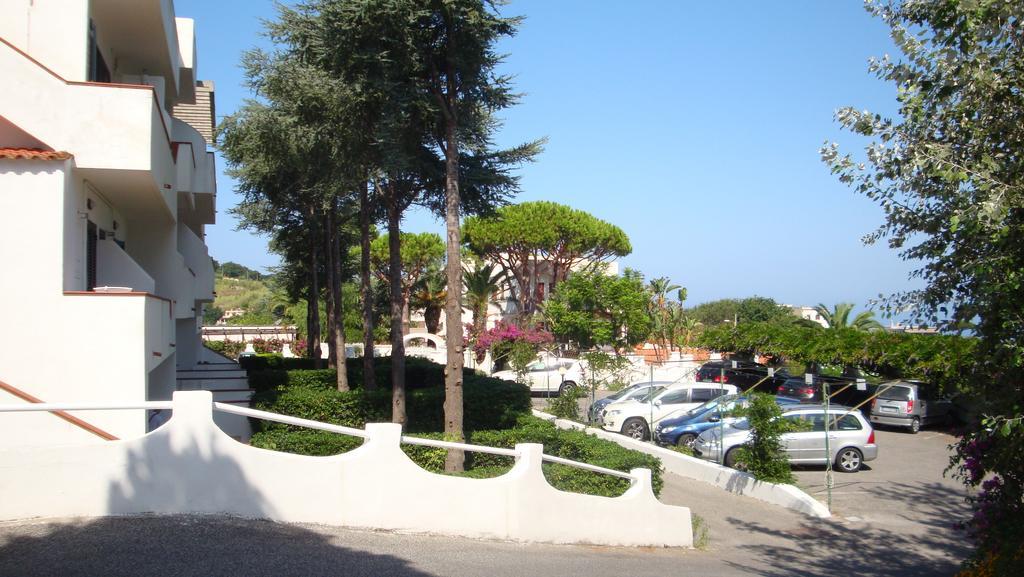 Ischia Uno Residence Forio di Ischia Екстериор снимка