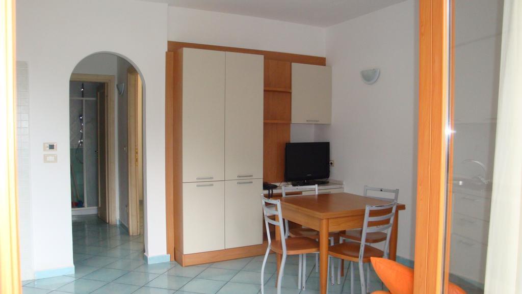 Ischia Uno Residence Forio di Ischia Стая снимка